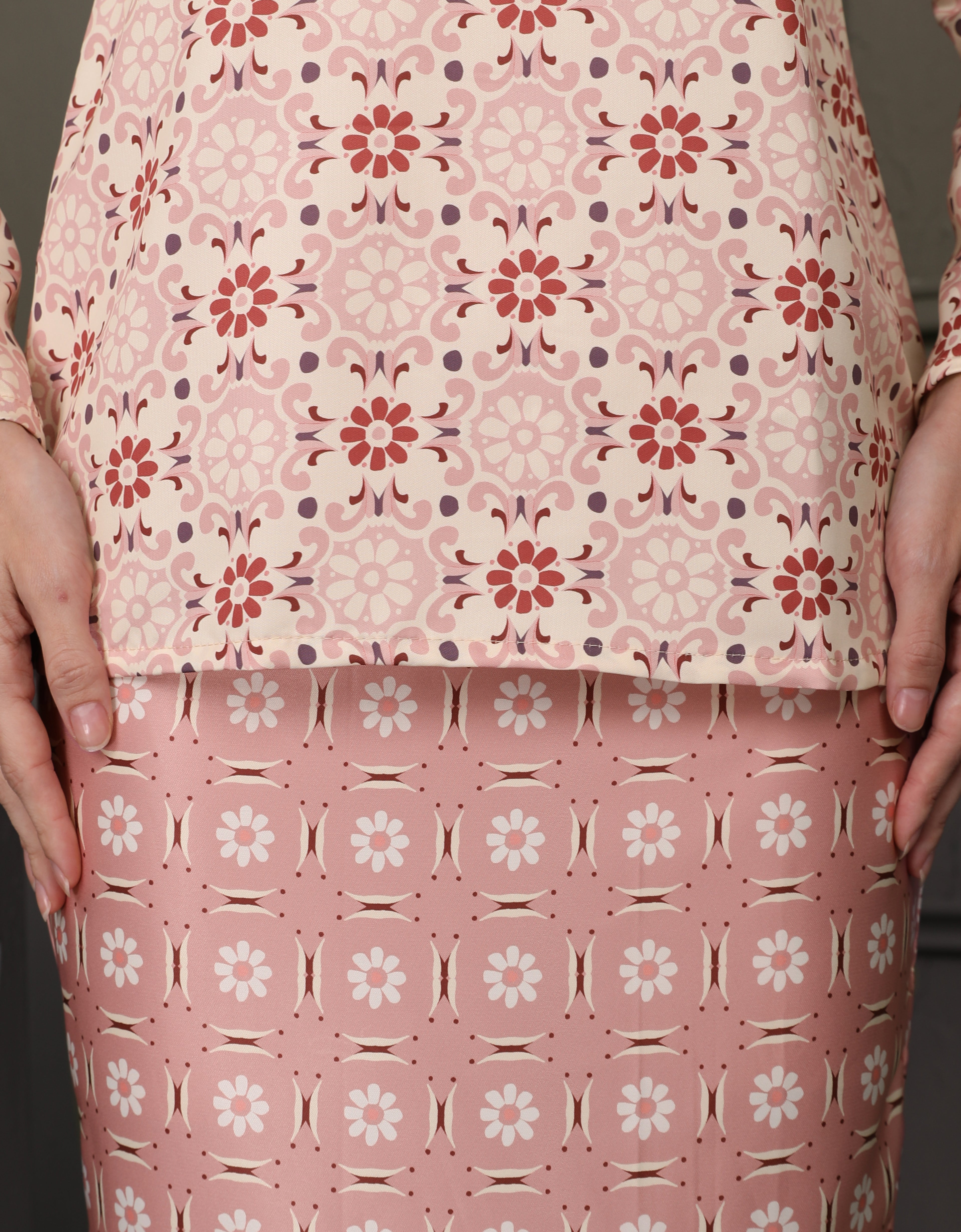 BAJU KURUNG KEDAH KINSLEE (CARNATION PINK)