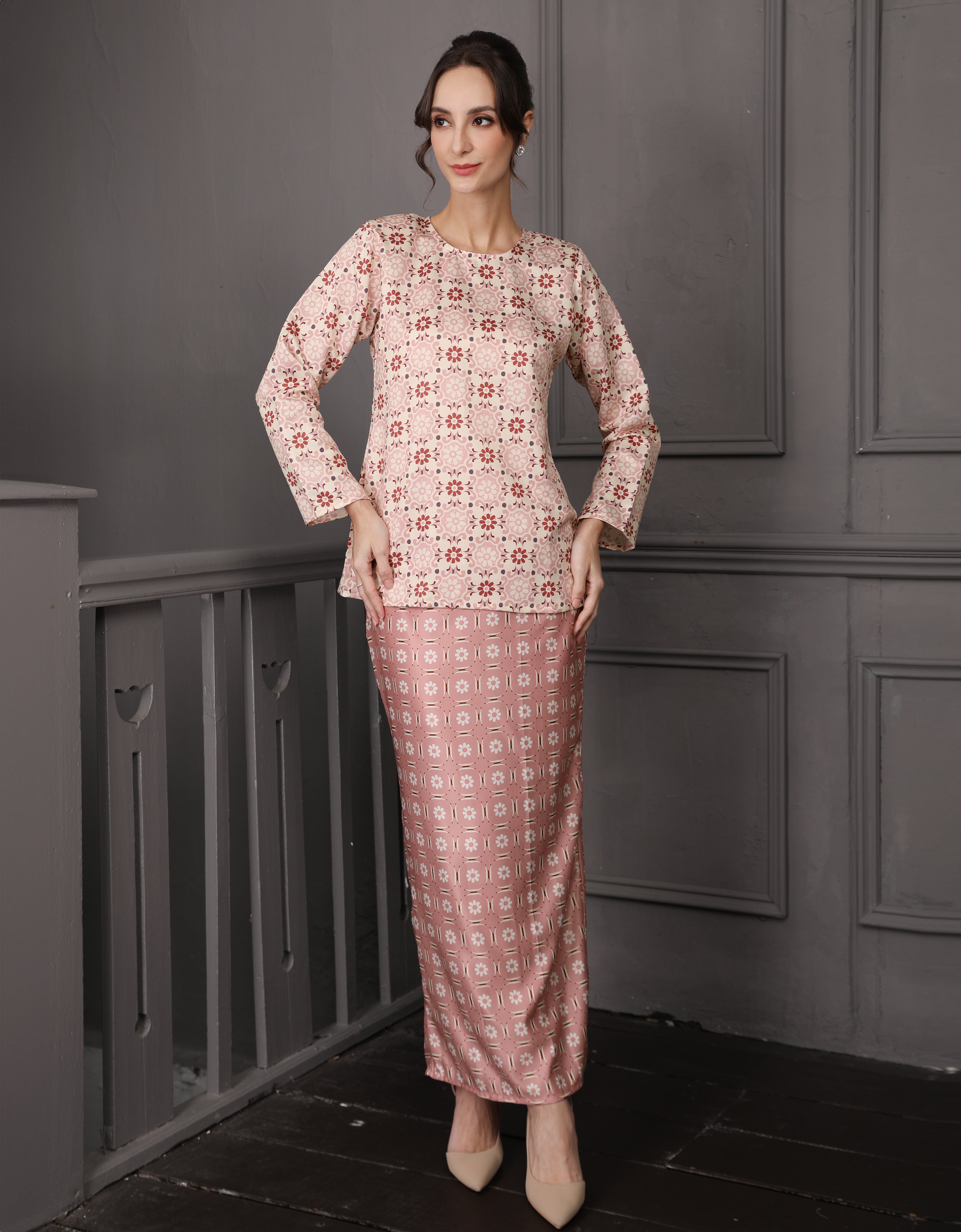 BAJU KURUNG KEDAH KINSLEE (CARNATION PINK)