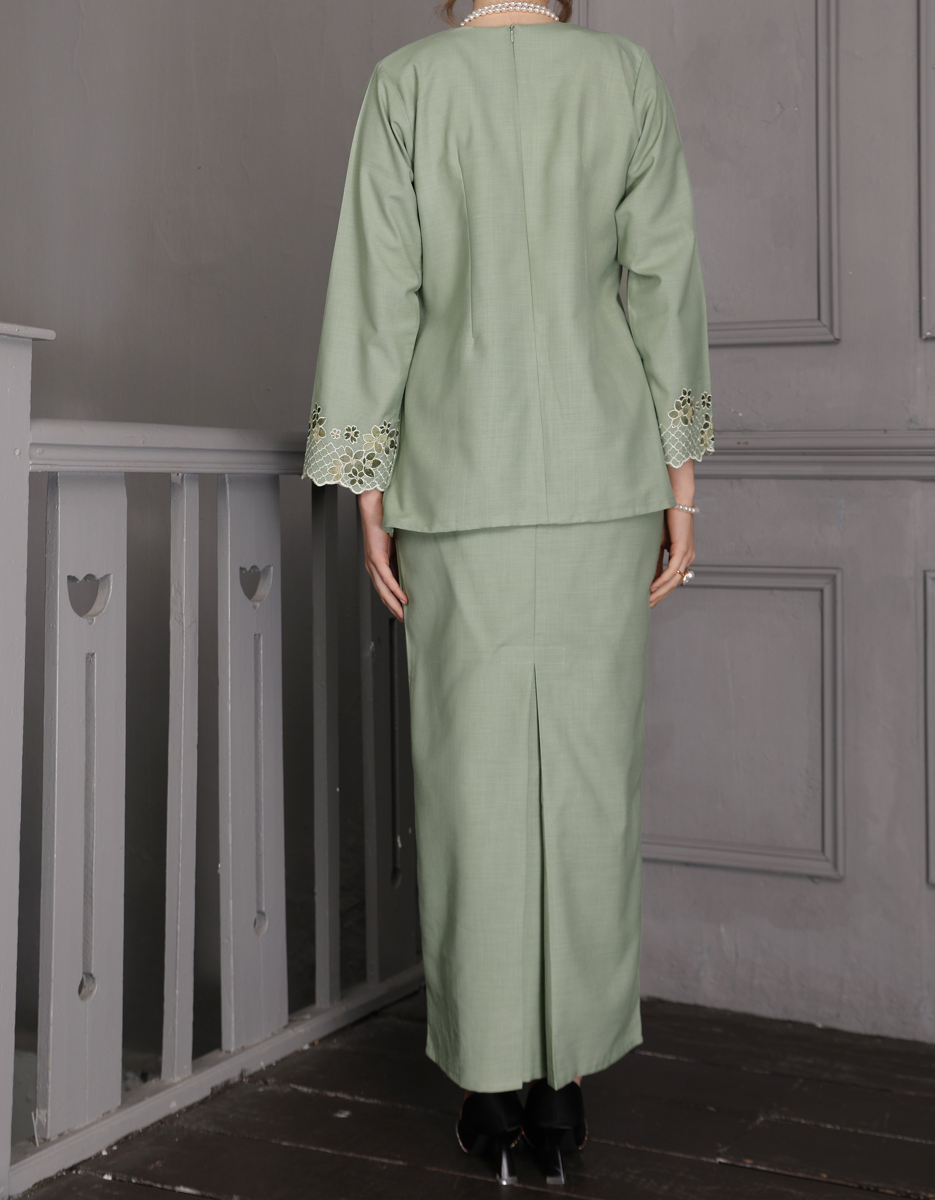 BAJU KURUNG KEDAH AVELINE (TENDRIL GREEN)