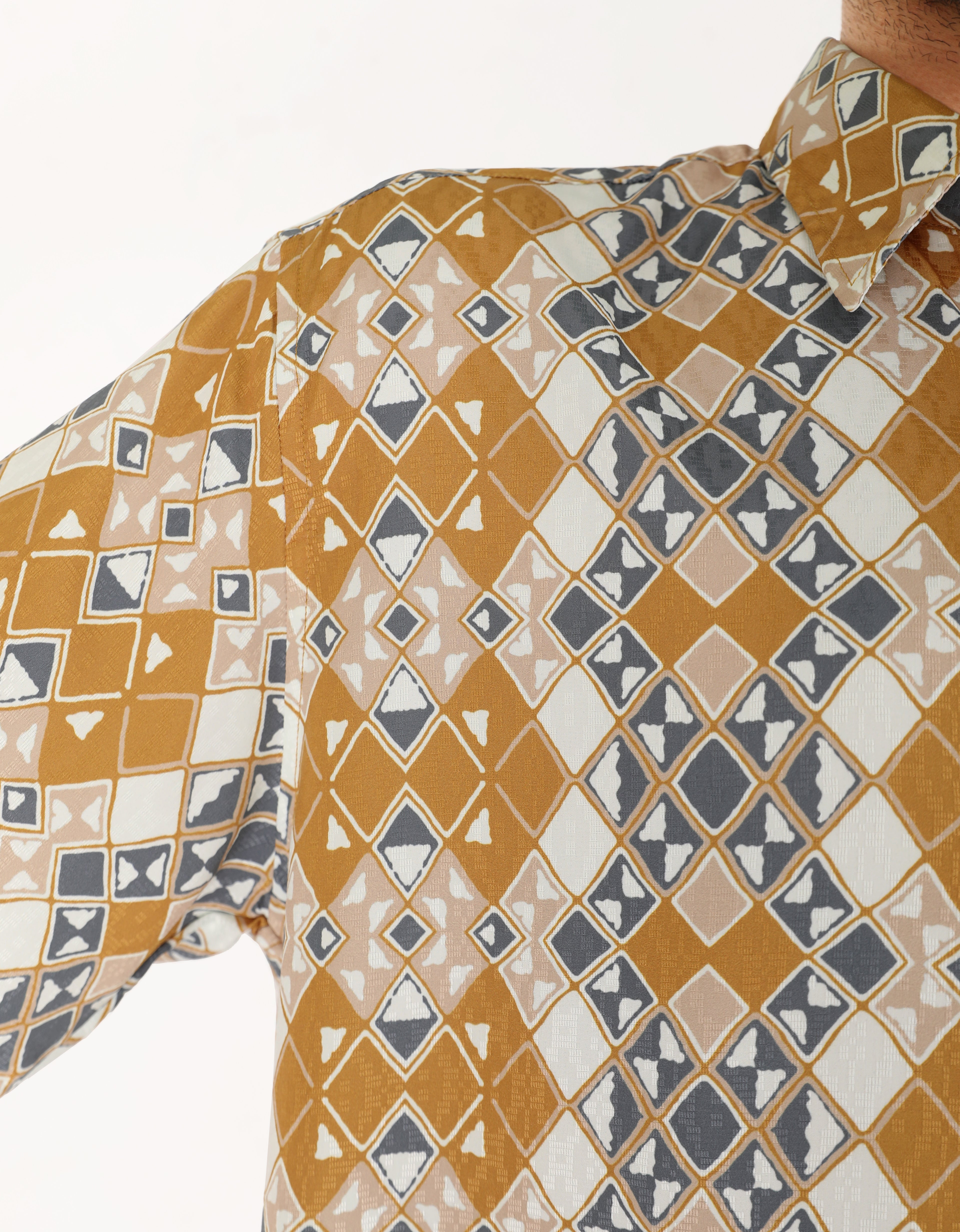 AHYAN SHIRT S/S (R/FIT) (GOLDEN ROD)