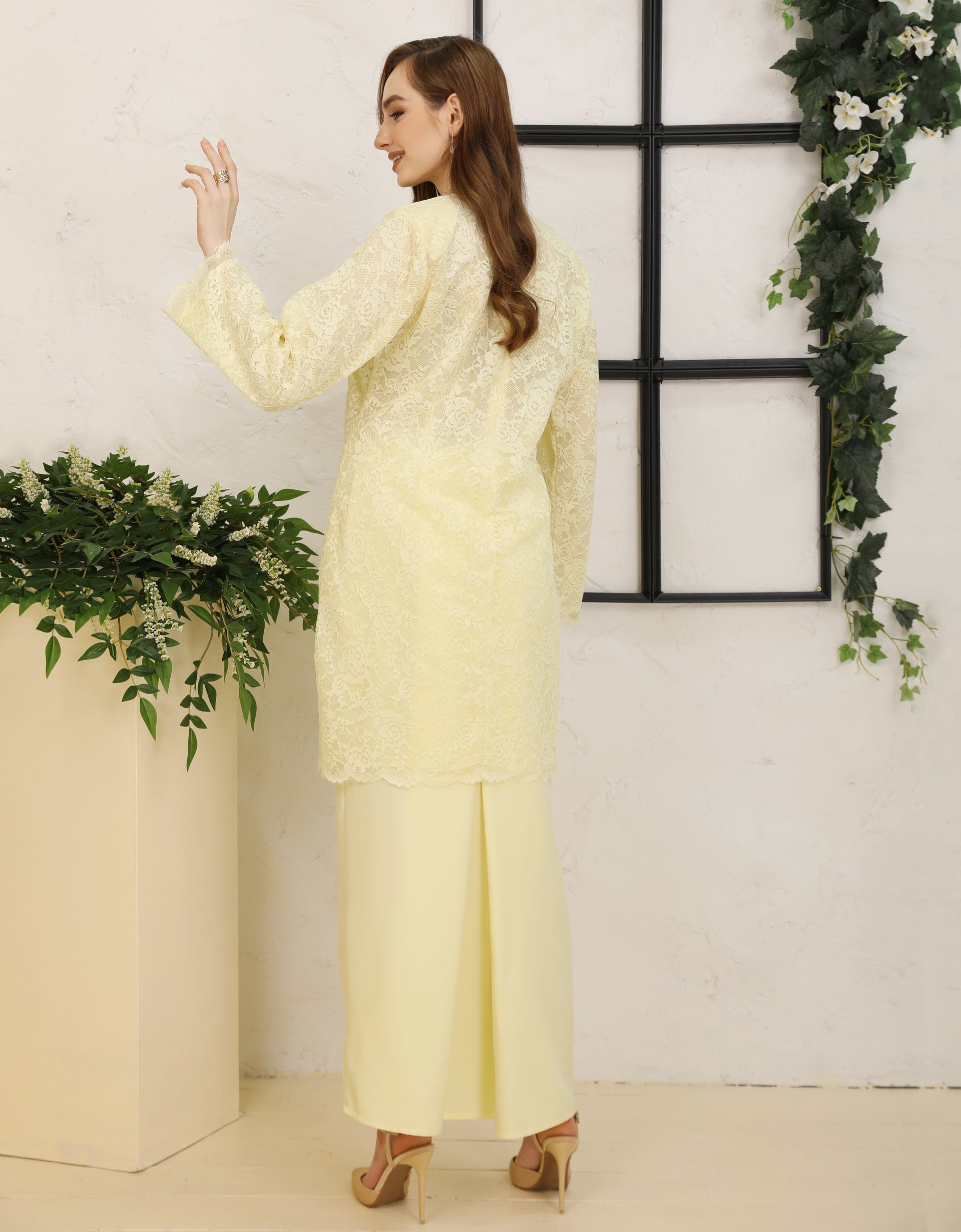 BAJU KURUNG PAHANG MODEN DELAYLA (SWEET YELLOW) – GIO FABRICS