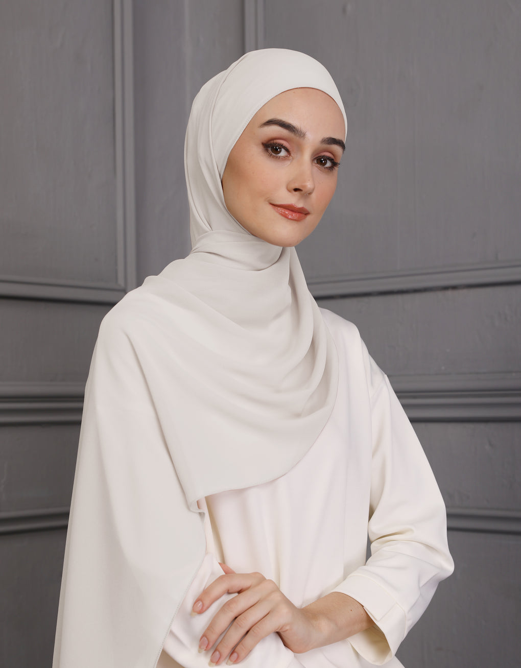 ELICA SHAWL (OFF WHITE) GIO FABRICS ELICA SHAWL (OFF WHITE) GIO FABRICS