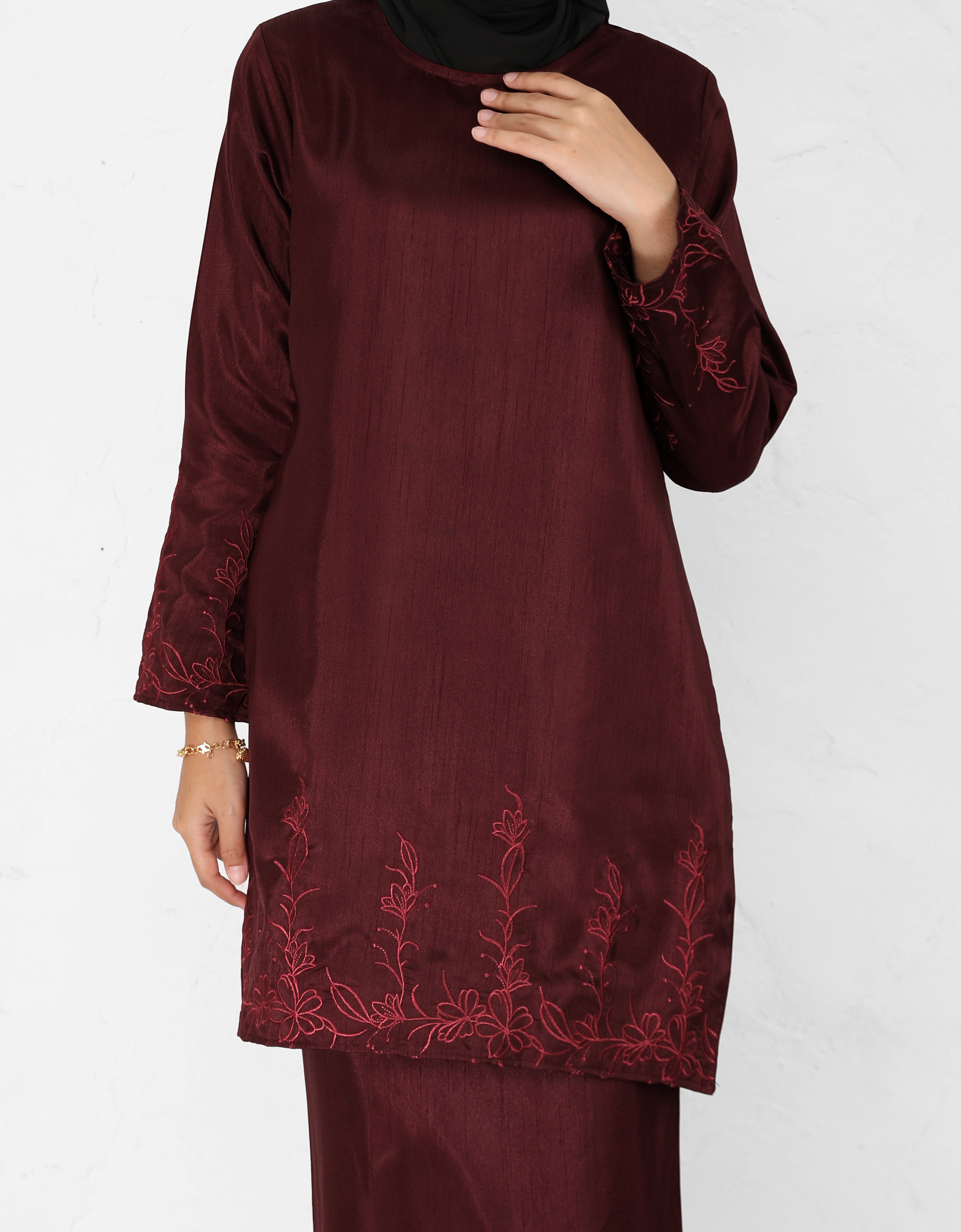 BAJU KURUNG PAHANG MODEN FIANNA (MAROON)