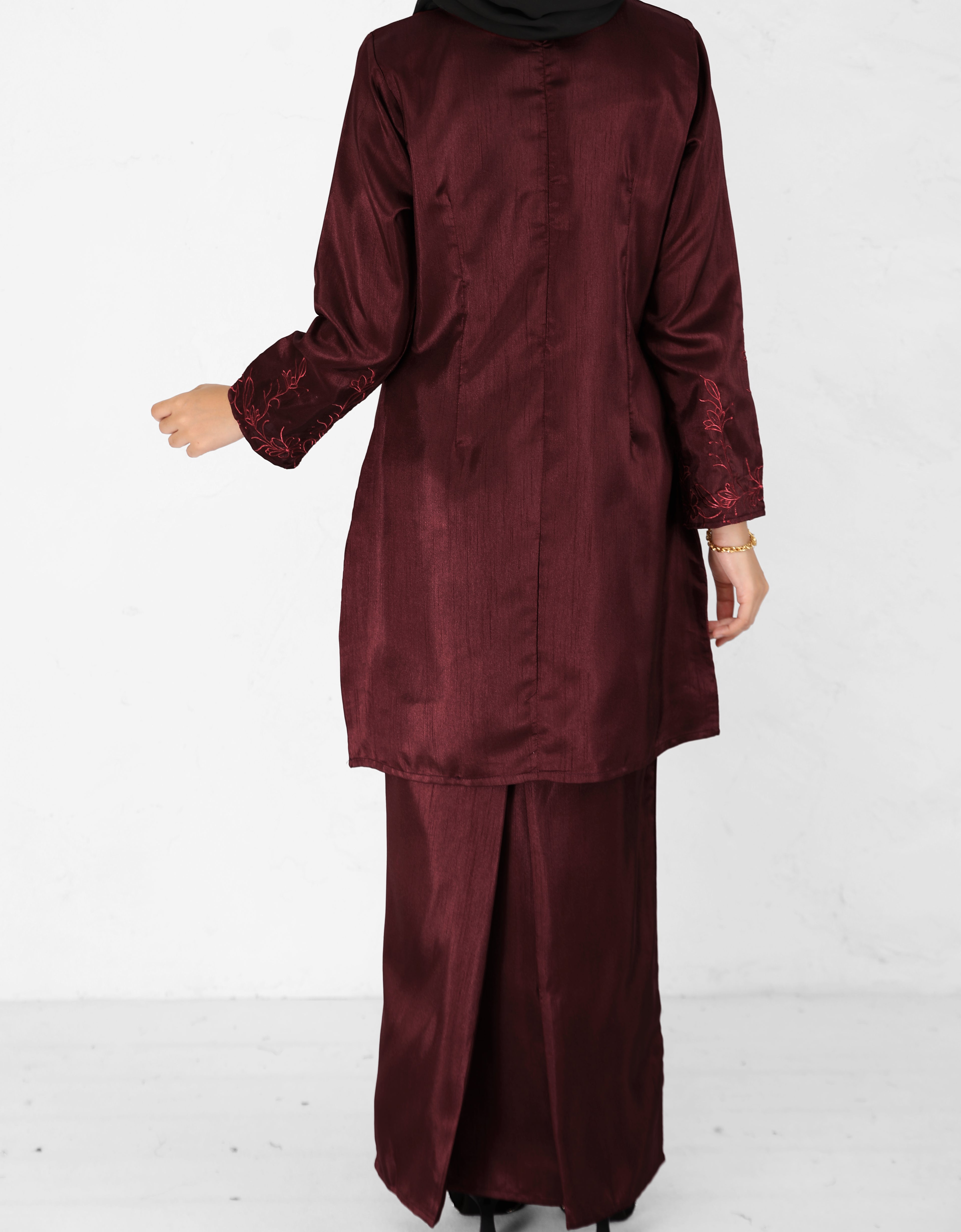 BAJU KURUNG PAHANG MODEN FIANNA (MAROON)