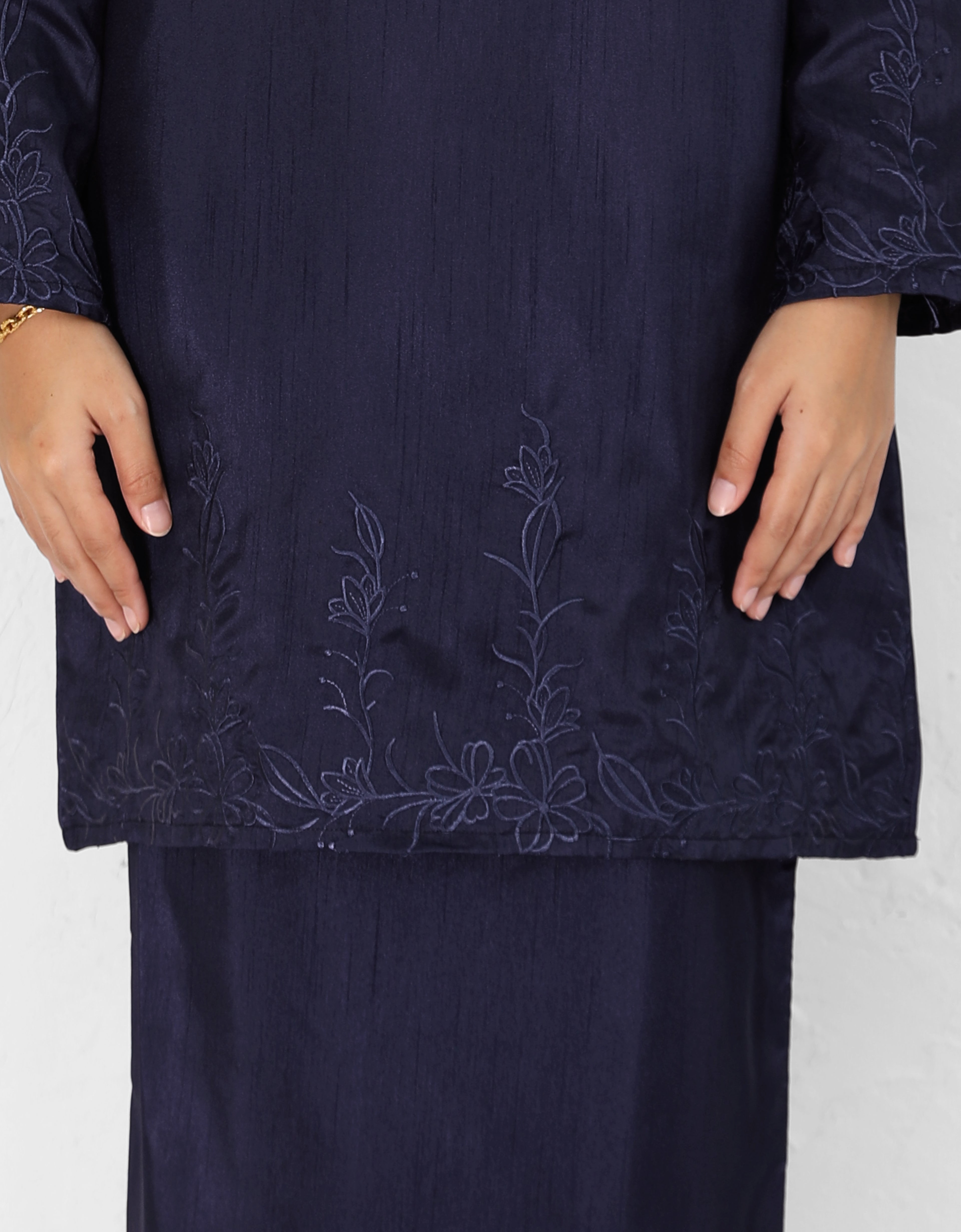 BAJU KURUNG PAHANG MODEN FIANNA (NAVY BLUE)