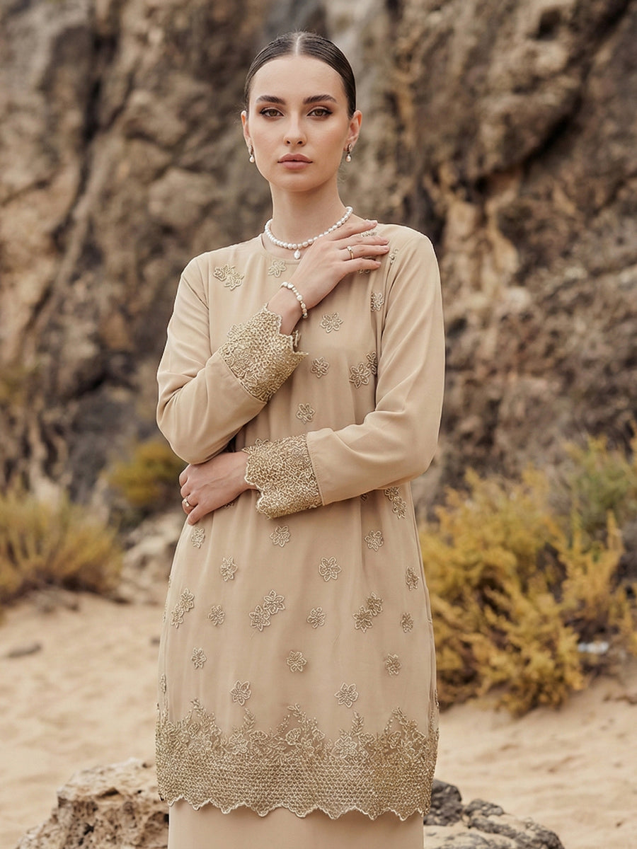 BAJU KURUNG MODEN RAVEA (NUDE BEIGE) – GIO FABRICS