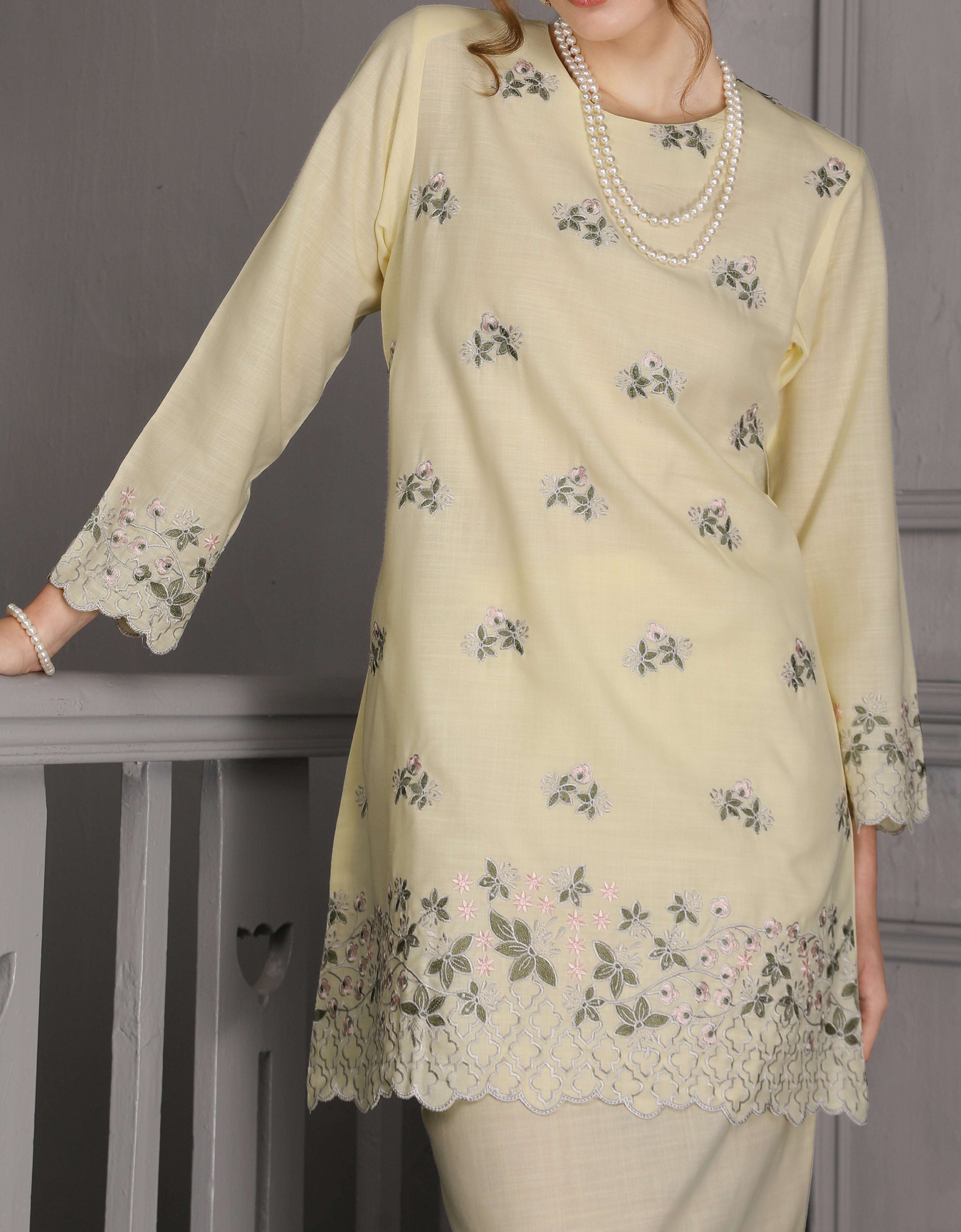 BAJU KURUNG PAHANG MODEN KAELIN (SWEET YELLOW)