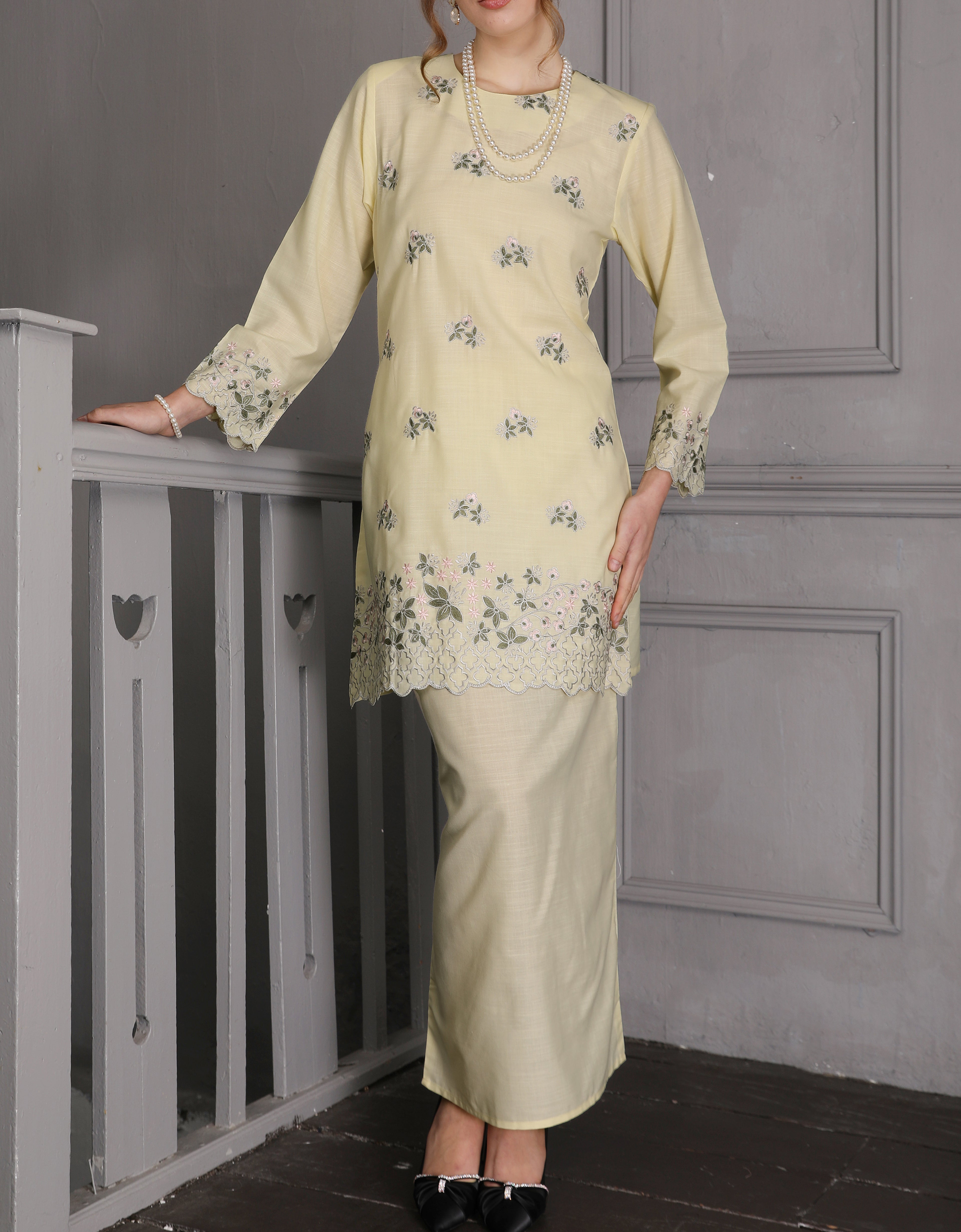 BAJU KURUNG PAHANG MODEN KAELIN (SWEET YELLOW)