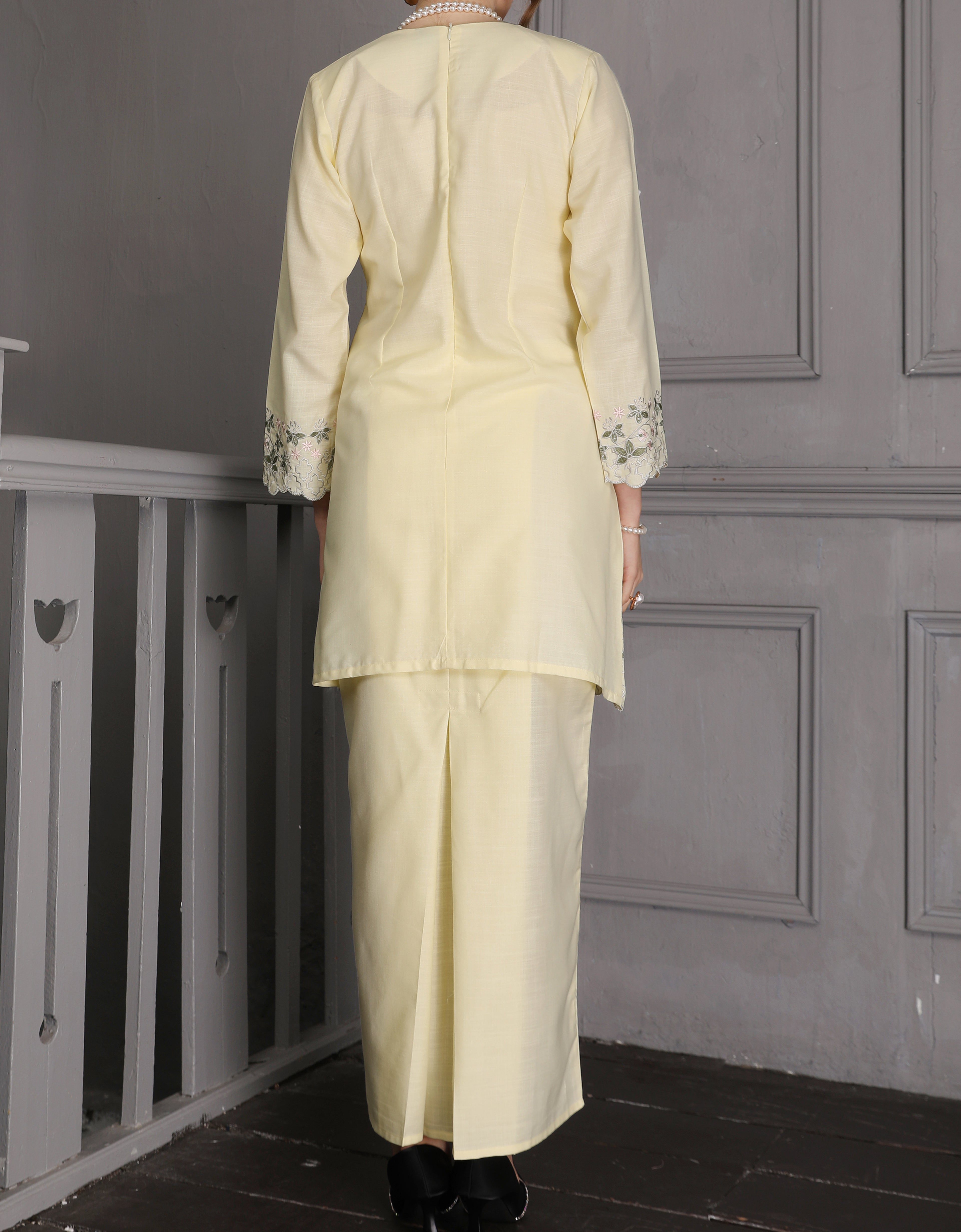 BAJU KURUNG PAHANG MODEN KAELIN (SWEET YELLOW)
