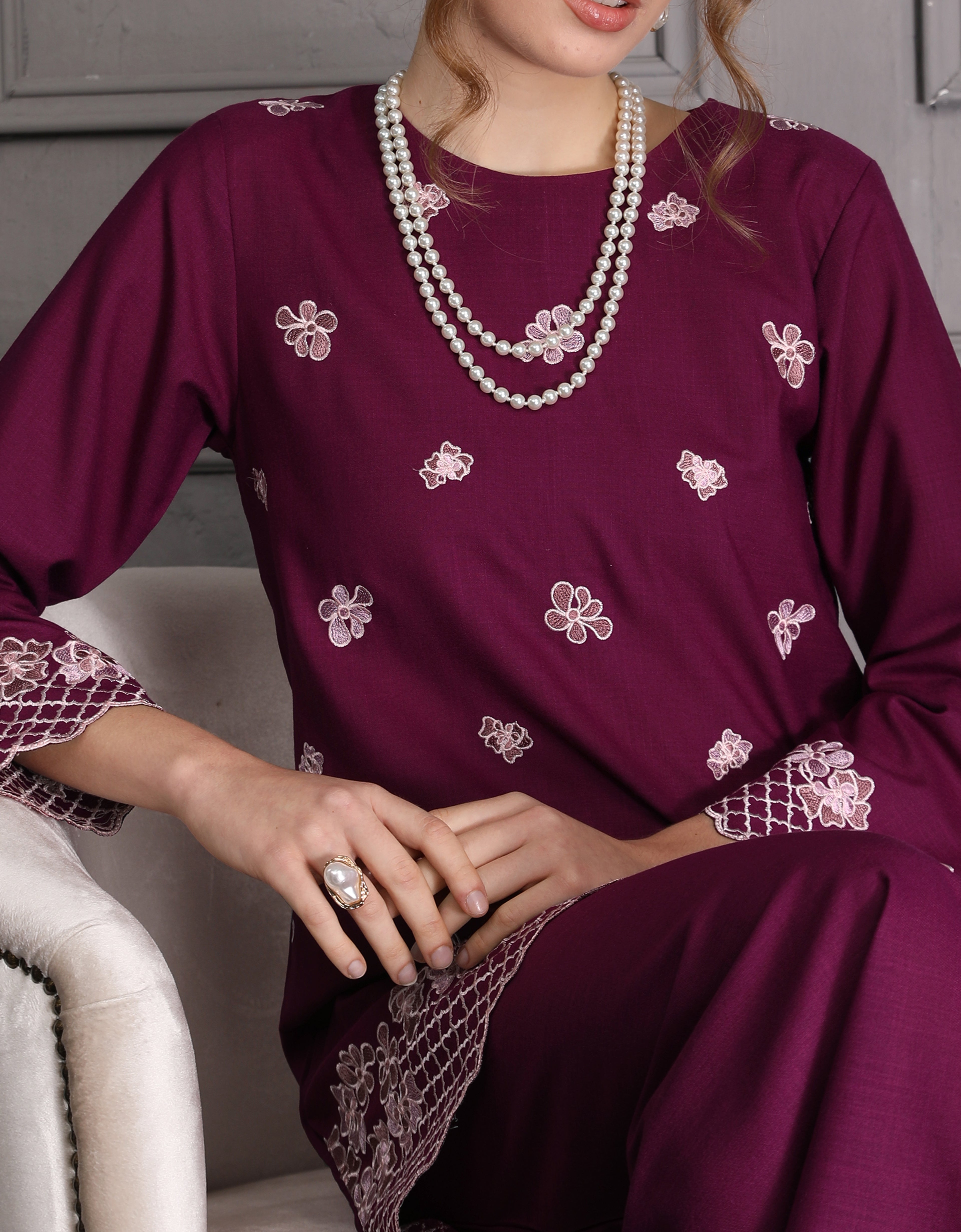 BAJU KURUNG PAHANG MODEN LETTIE (BURGUNDY)