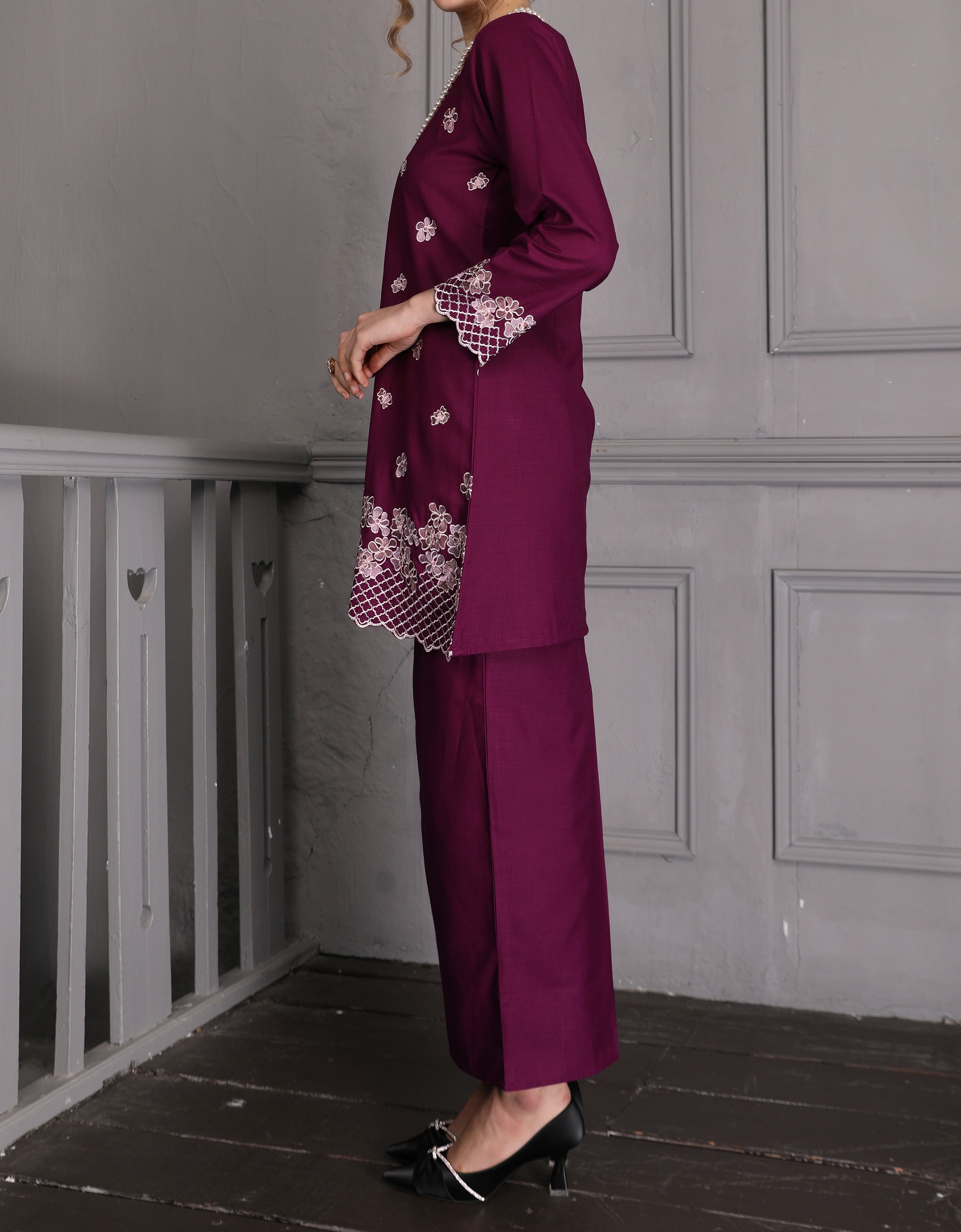 BAJU KURUNG PAHANG MODEN LETTIE (BURGUNDY)
