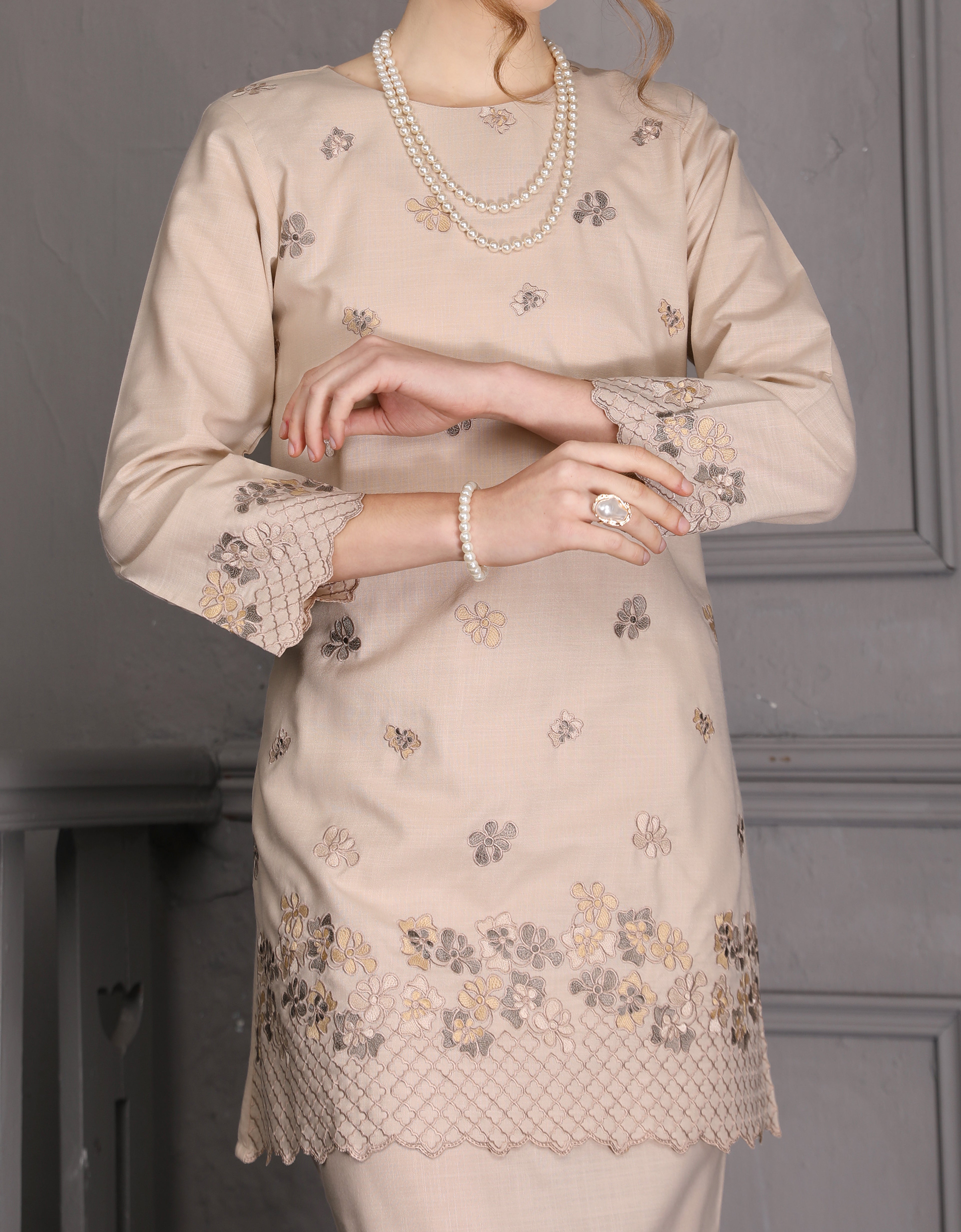BAJU KURUNG PAHANG MODEN LETTIE (CHAMPAGNE)