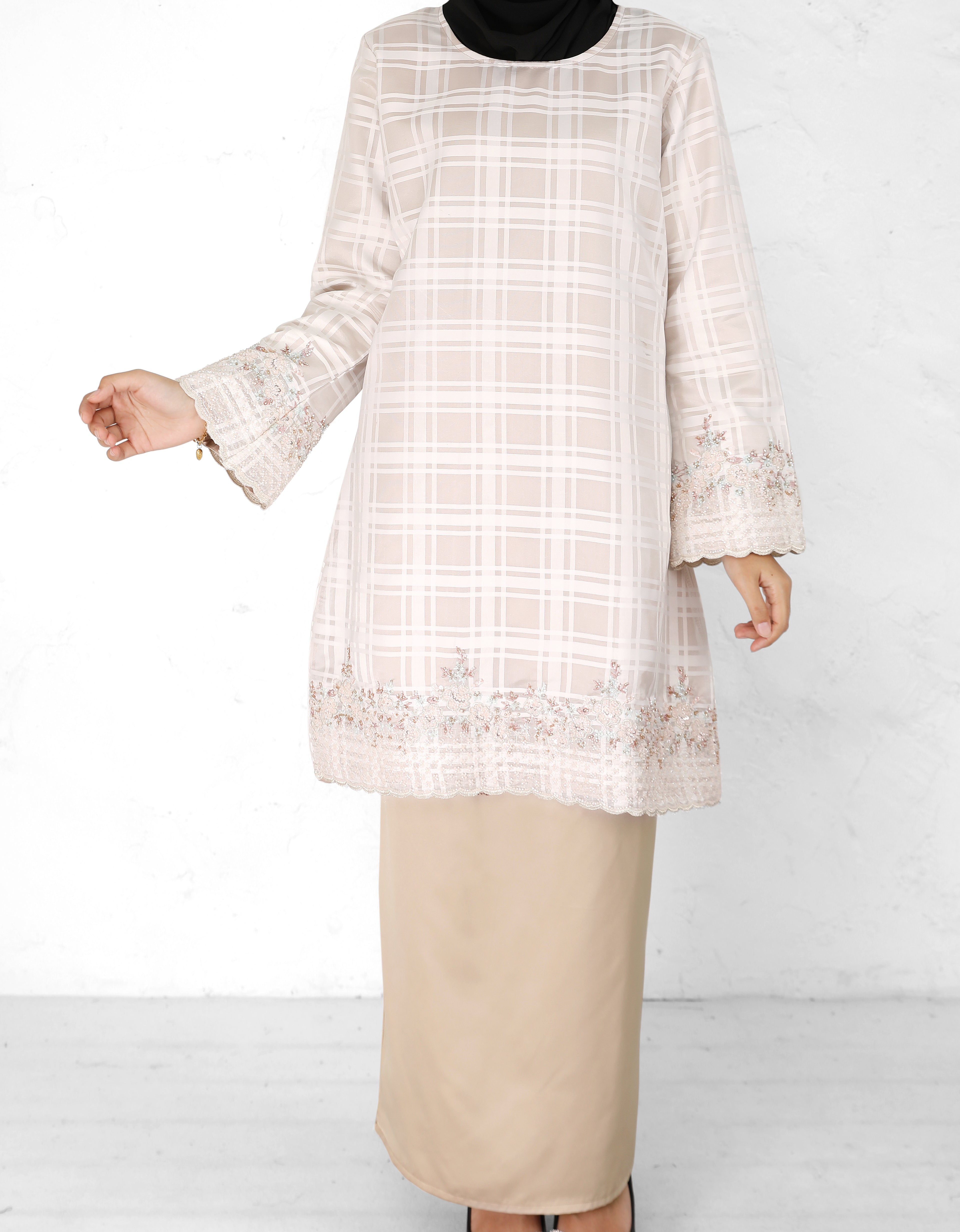 BAJU KURUNG PAHANG MODEN NAYARA (NUDE)