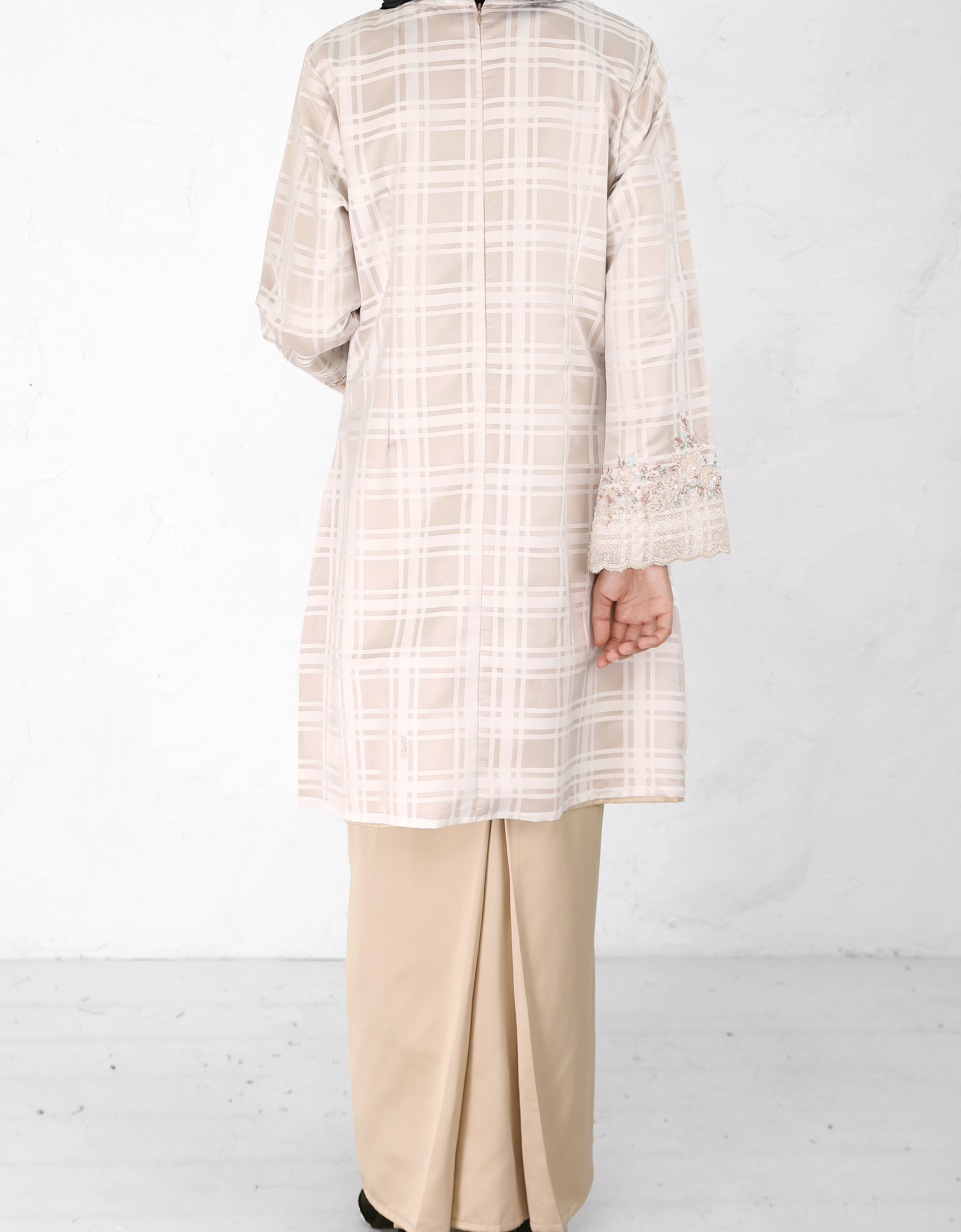 BAJU KURUNG PAHANG MODEN NAYARA (NUDE)